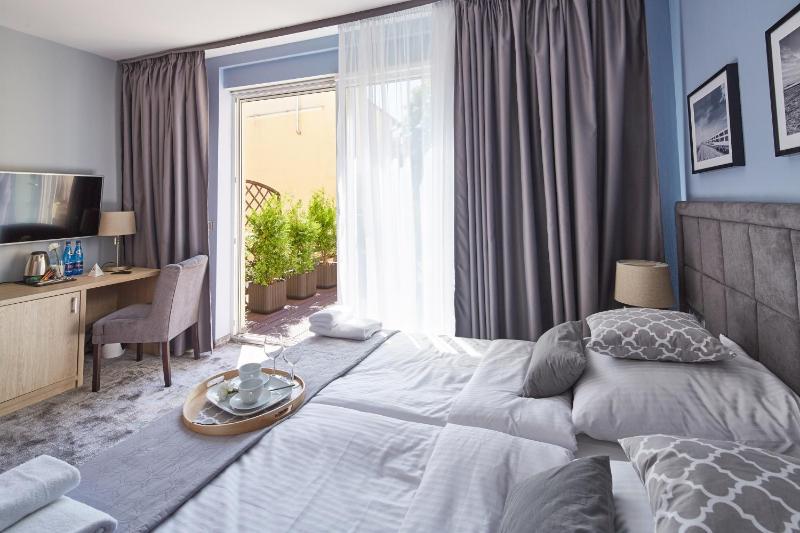 Apartment with Terrace image 4