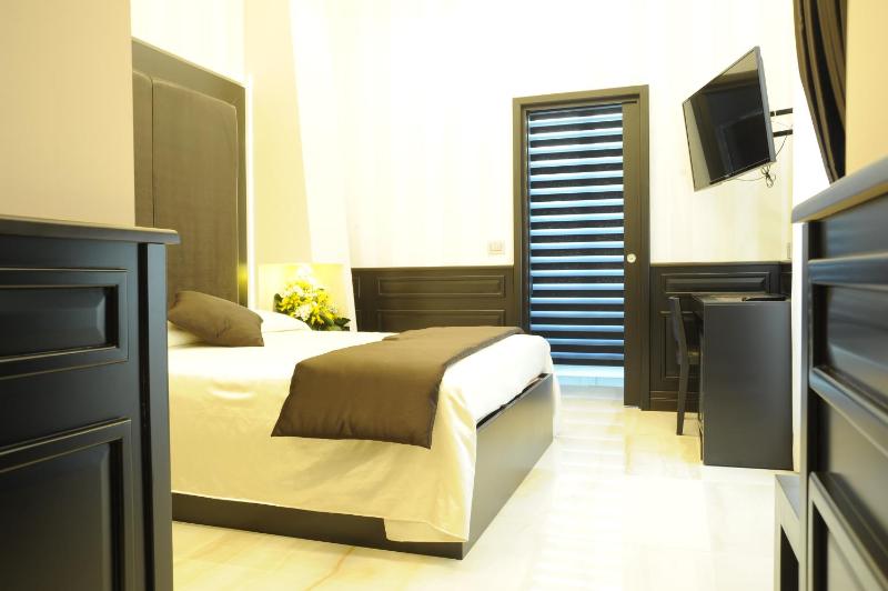 Superior Double Room image 2