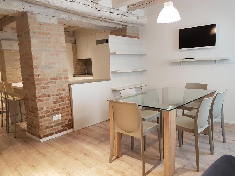 Apartment image 3