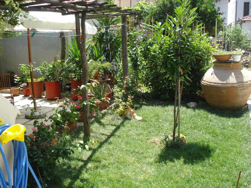 Studio (2 Adults) with Patio image 3