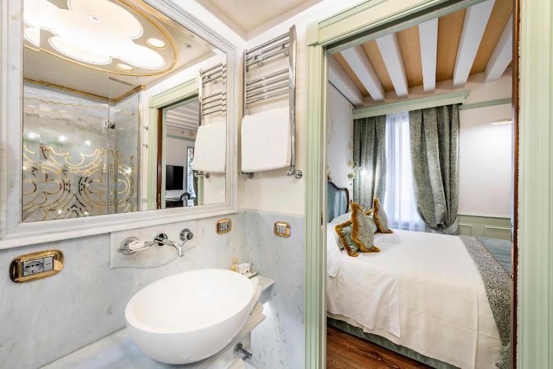 Exclusive Suite image 4
