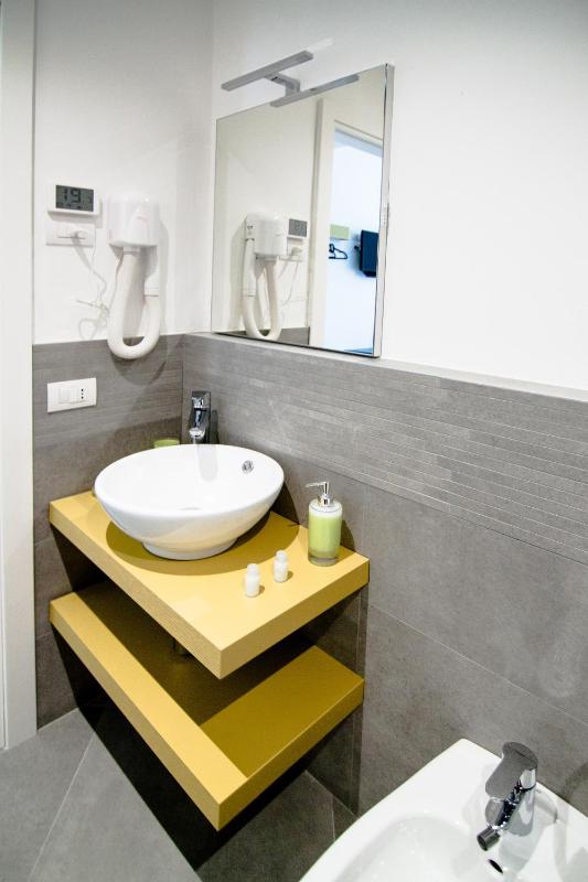 Standard Double Room image 2