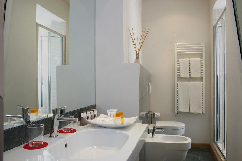 Classic Suite image 4