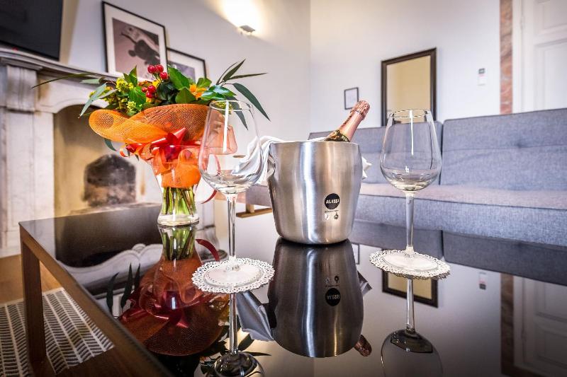 Suite with City View image 2