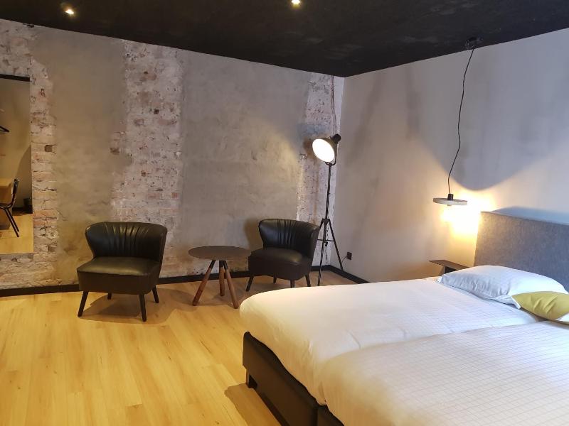 Upstairs Hotel - image 26