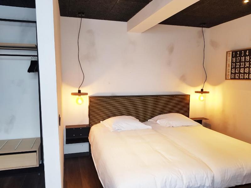Upstairs Hotel - image 39