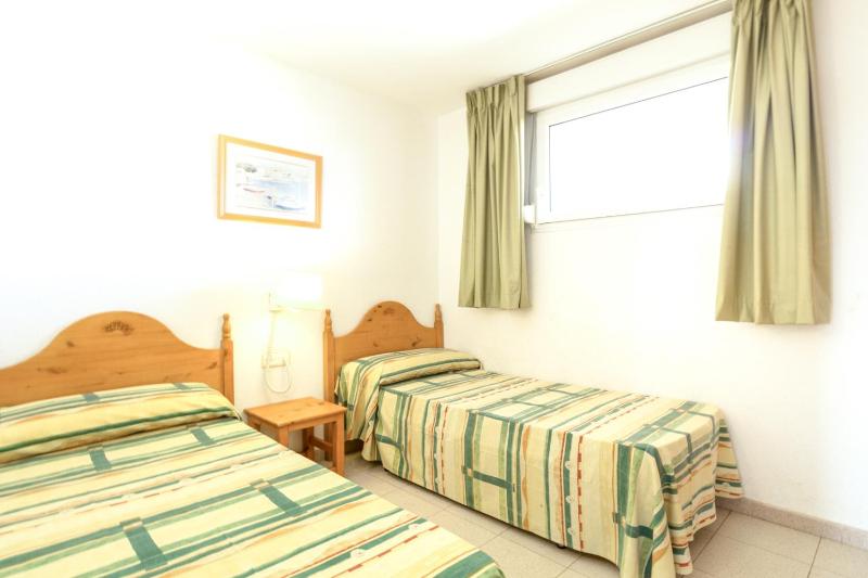 Apartament Sol 404 Sistach Rentals - image 5