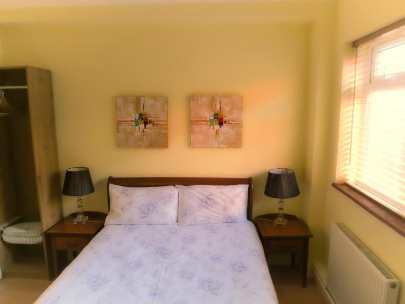 Single Room image 4