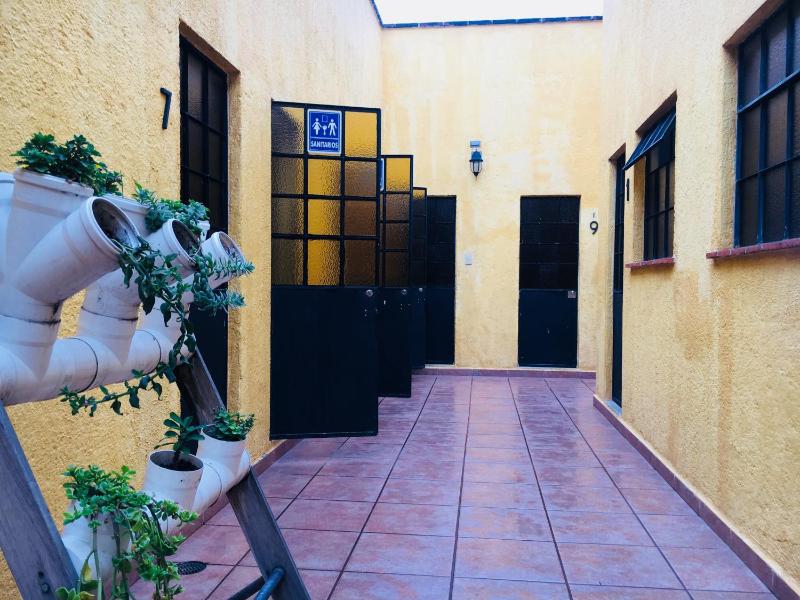 Hostal Andaina - image 9
