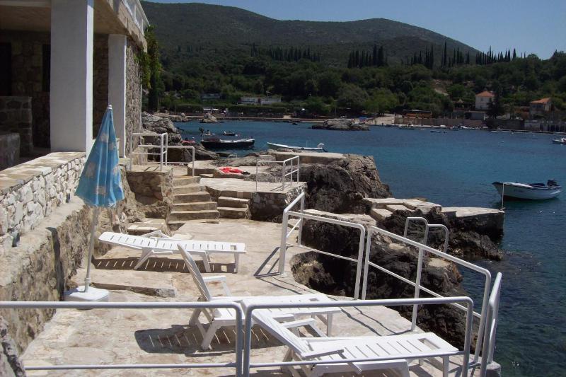 Captain's villa - image 11