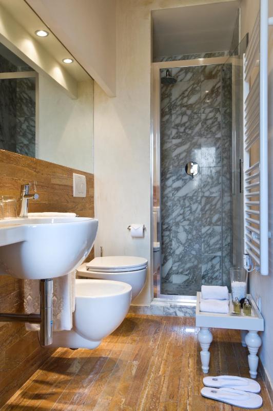 Executive Suite image 3