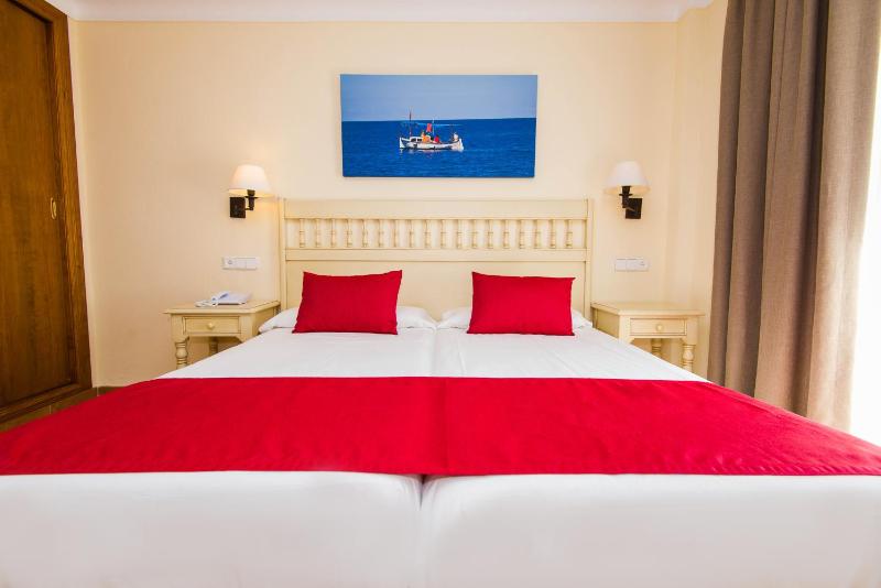 Standard Single Room image 3