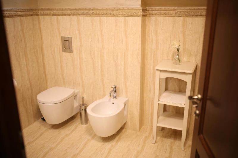 Deluxe Apartment image 2