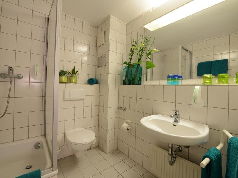 Single Room image 4