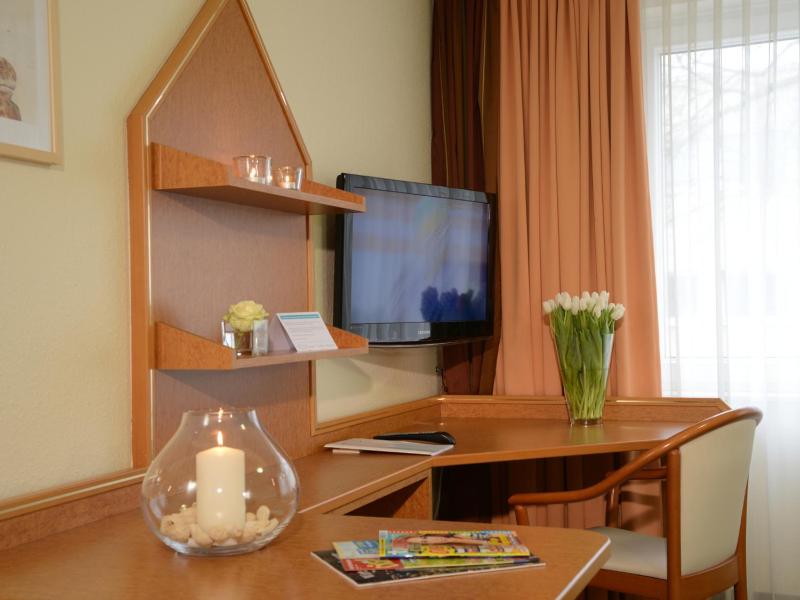 Double Room image 4