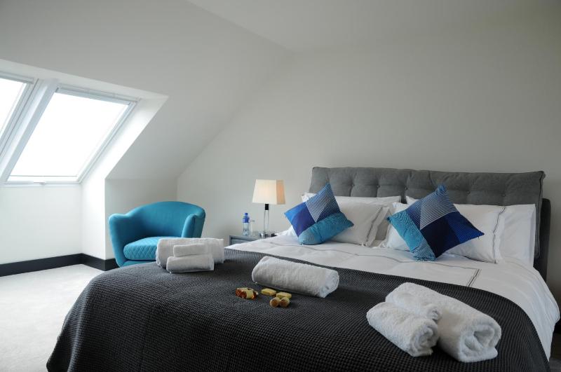 Deluxe Double Room with Sea View image 4