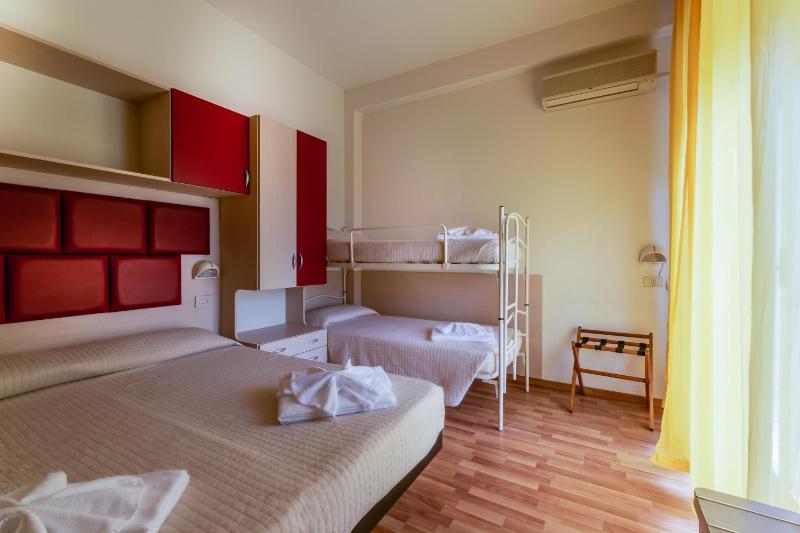 Hotel Stresa - image 3