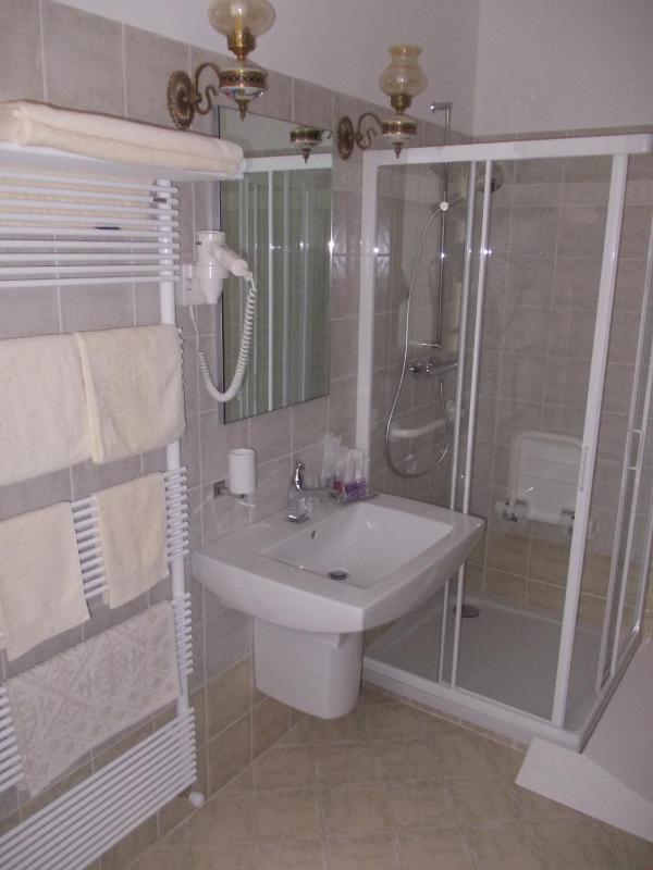 Triple Room - Disability Access image 4