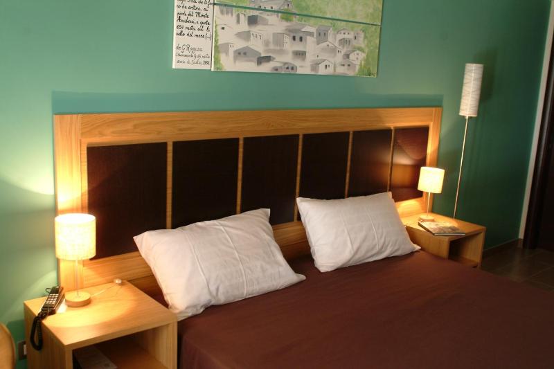 Double or Twin Room image 3