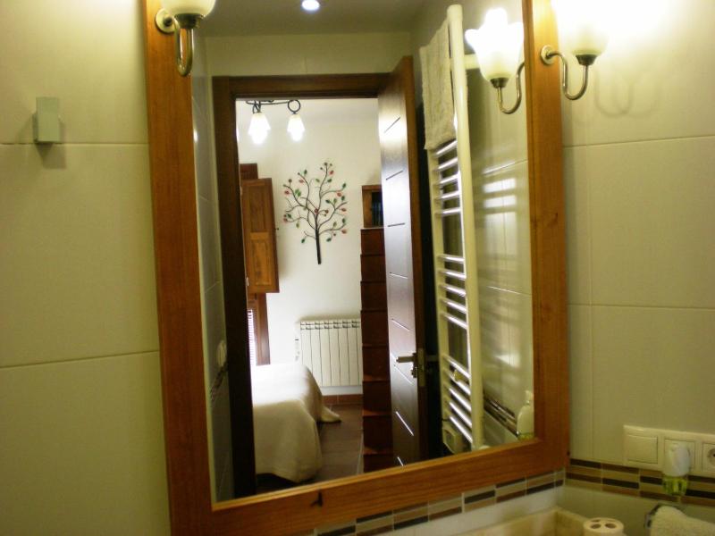 One-Bedroom Apartment (4 Adults) image 2