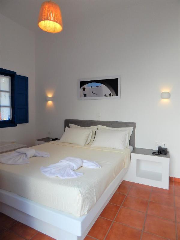 Double Room with Garden View image 2