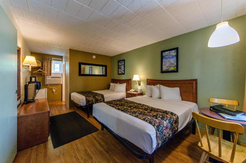 Standard Double Room image 1