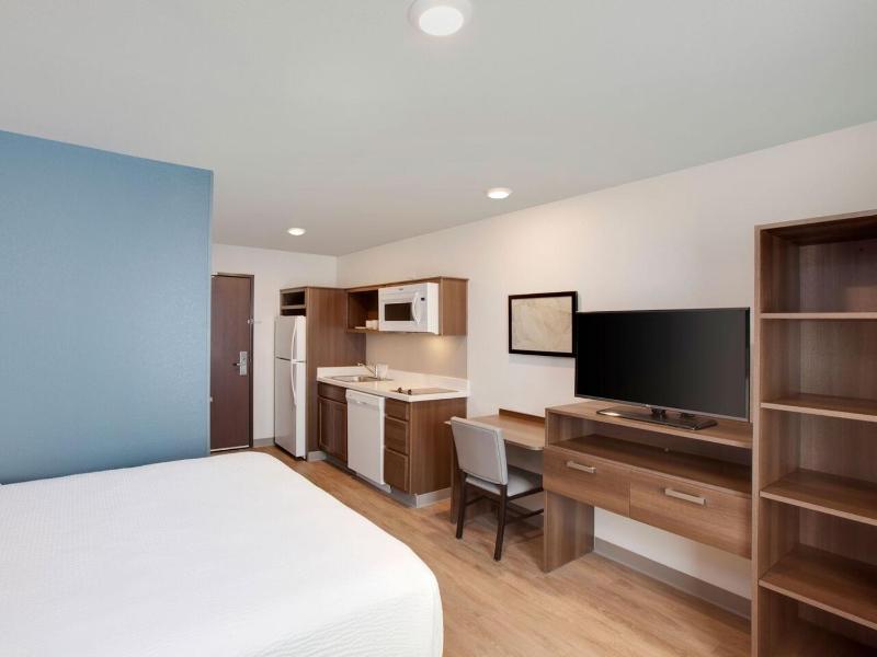 Queen Suite image 4