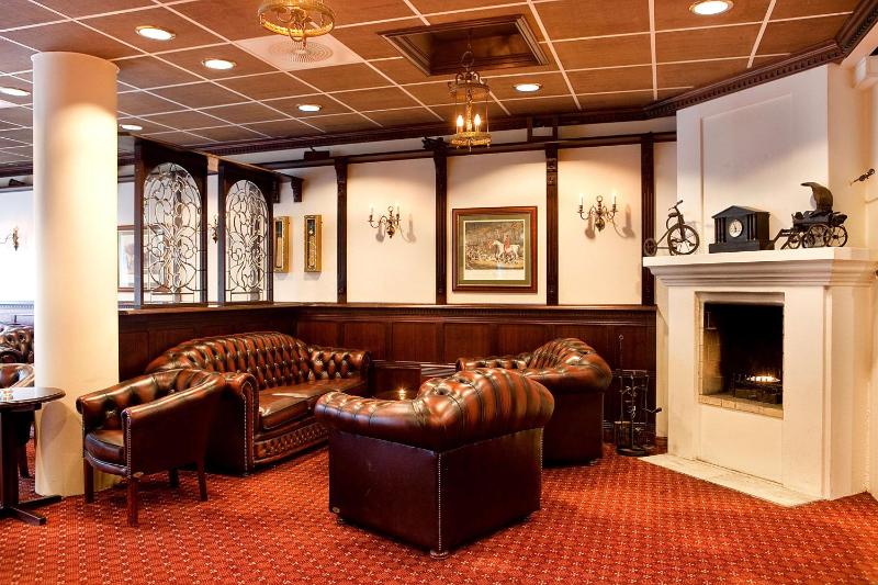 Chesterfield Hotel - image 36