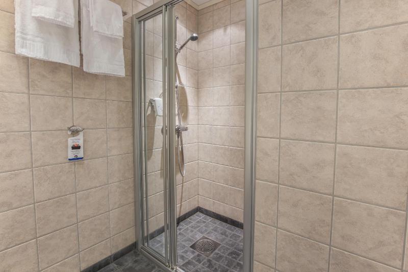 Triple Room with Three Single Beds - Non-Smoking image 2