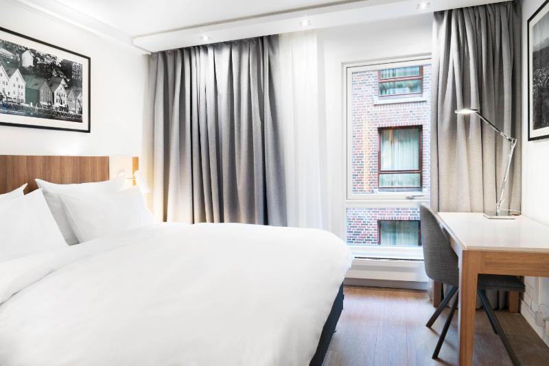 Standard Room image 3