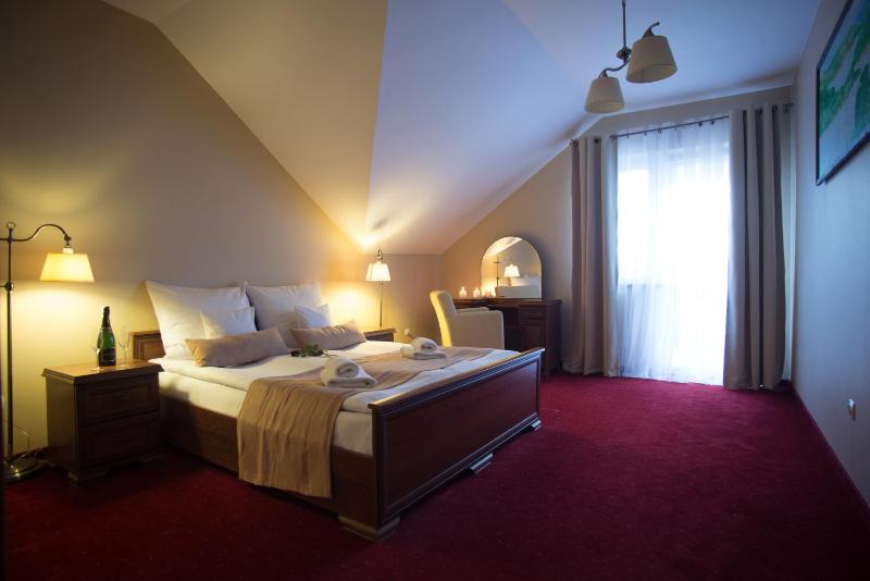 Double or Twin Room image 2