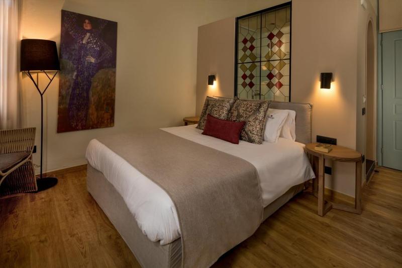 ELG Contessa Boutique Hotel - image 7