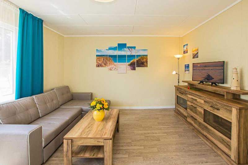 One-Bedroom Apartment image 3