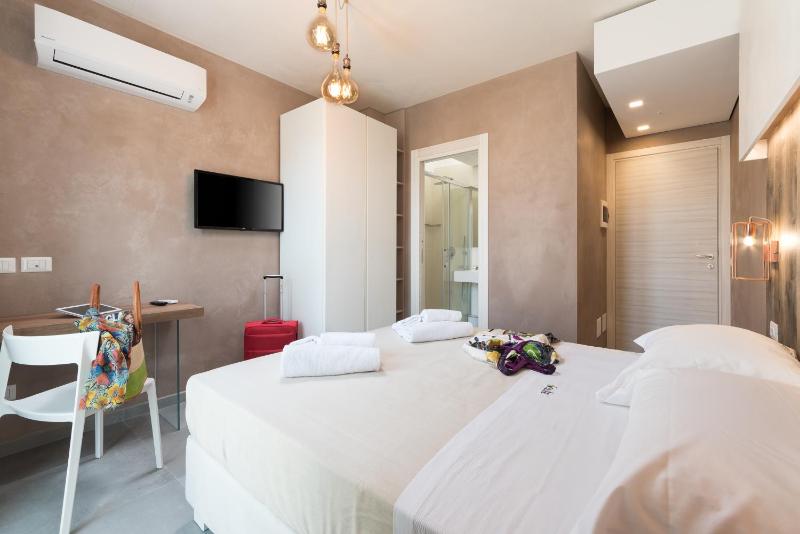 Superior Double or Twin Room image 4