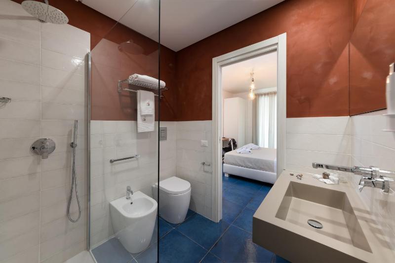 Superior Double or Twin Room image 4