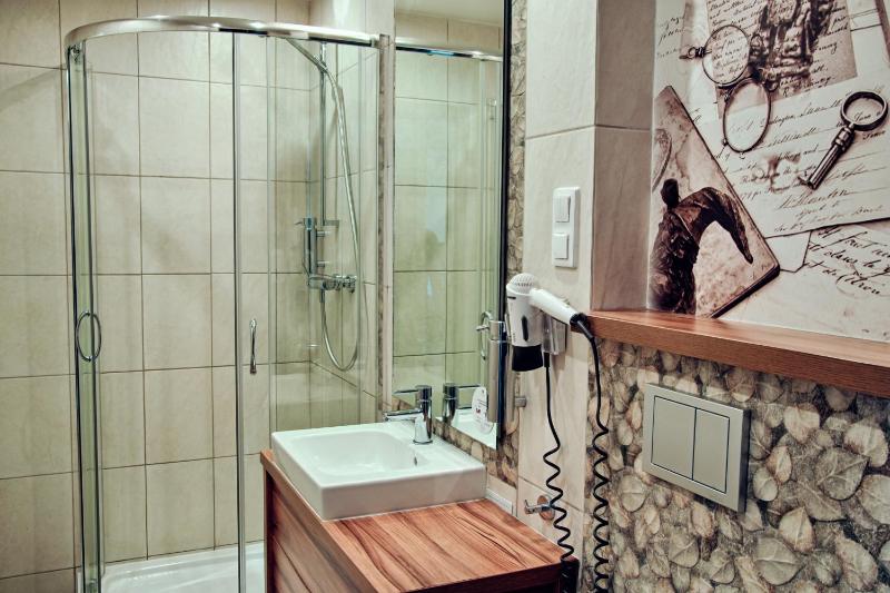 Standard Triple Room image 4
