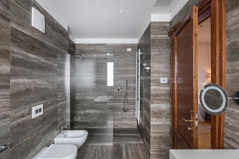 Suite with Lake View image 1