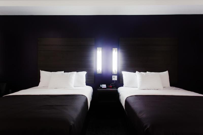 Double Room image 4