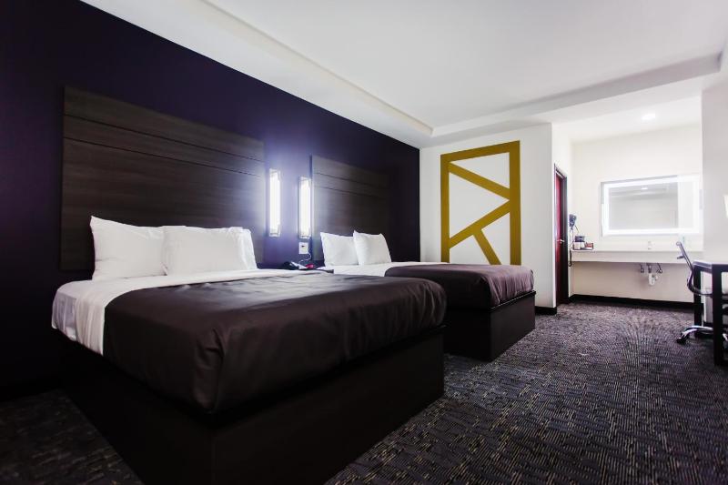 Double Room image 3