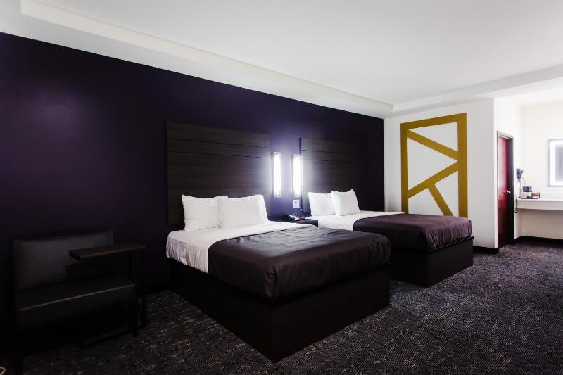 Double Room image 2