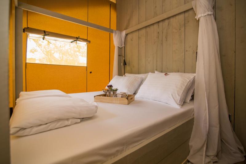 Camping Park Soline Glamping Family Tent - image 9