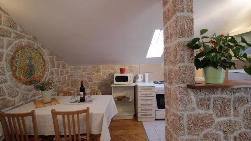One-Bedroom Apartment image 3