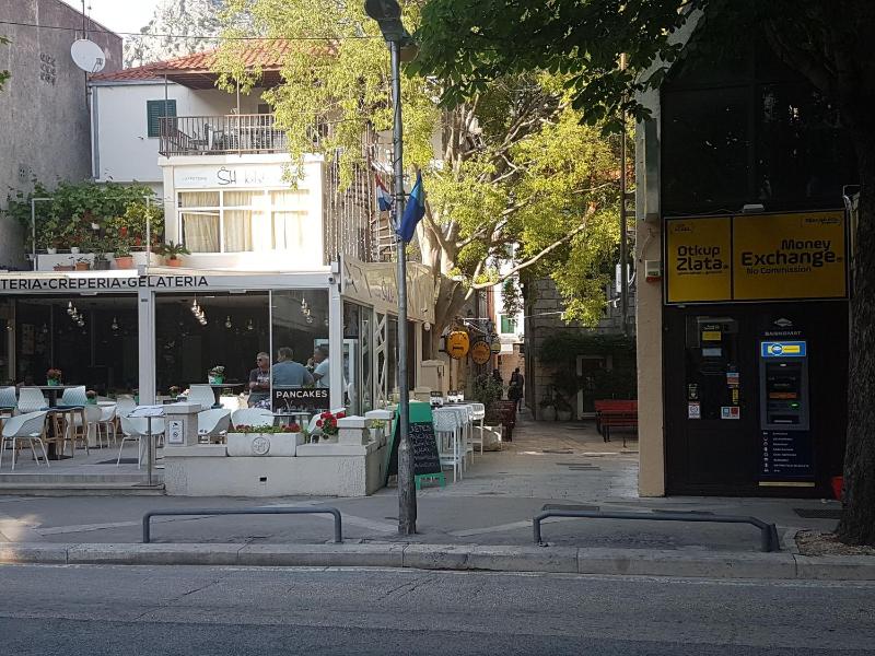 Apartment Ivanka - image 17