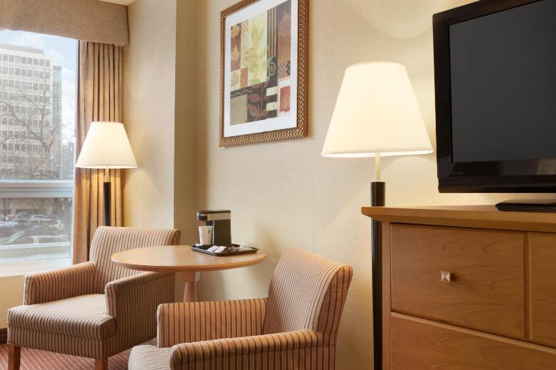 Days Inn by Wyndham Edmonton Downtown - image 37
