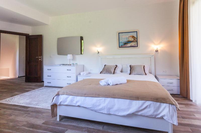 Three-Bedroom Apartment image 3