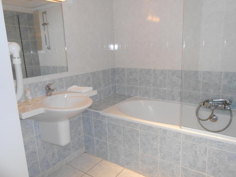 Double Room image 2