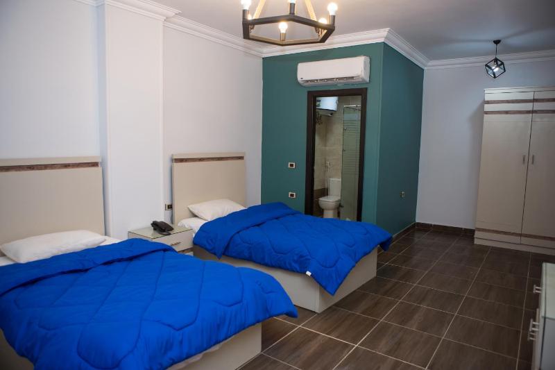 Deluxe Double Room image 2