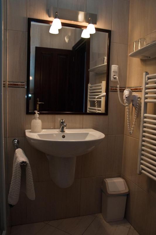 Double or Twin Room image 2