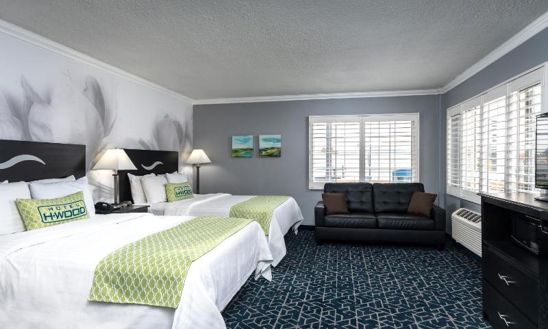 Queen Room with Two Queen Beds image 1