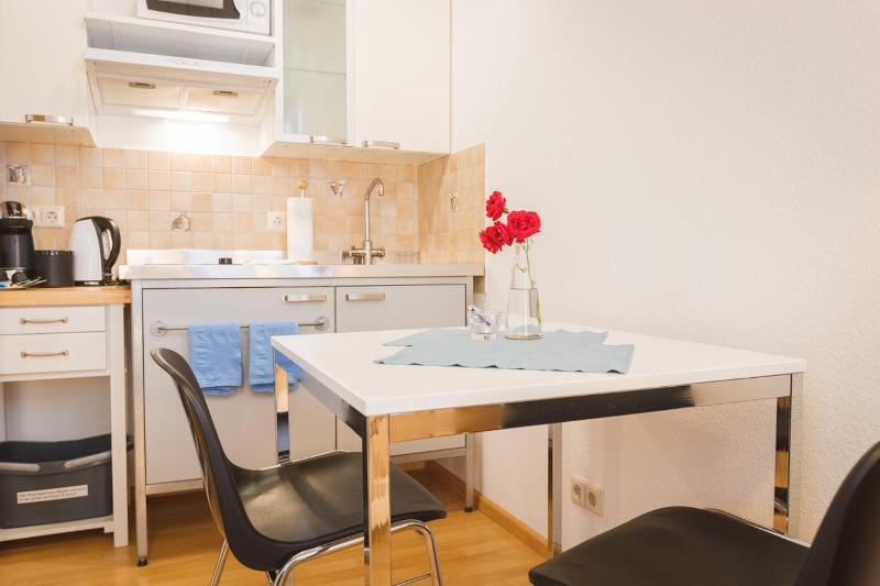 One-Bedroom Apartment image 1